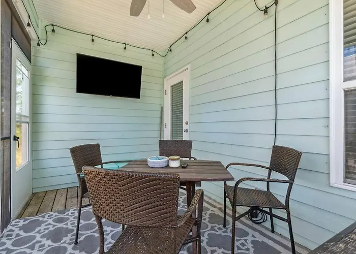 Holiday home 4013 One Minute To Two Pools Dog Friendly *