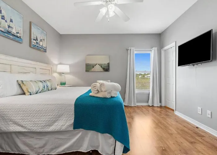 4013 One Minute To Two Pools Dog Friendly Holiday home Gulf Shores