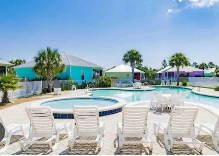 4013 One Minute To Two Pools Dog Friendly Holiday home